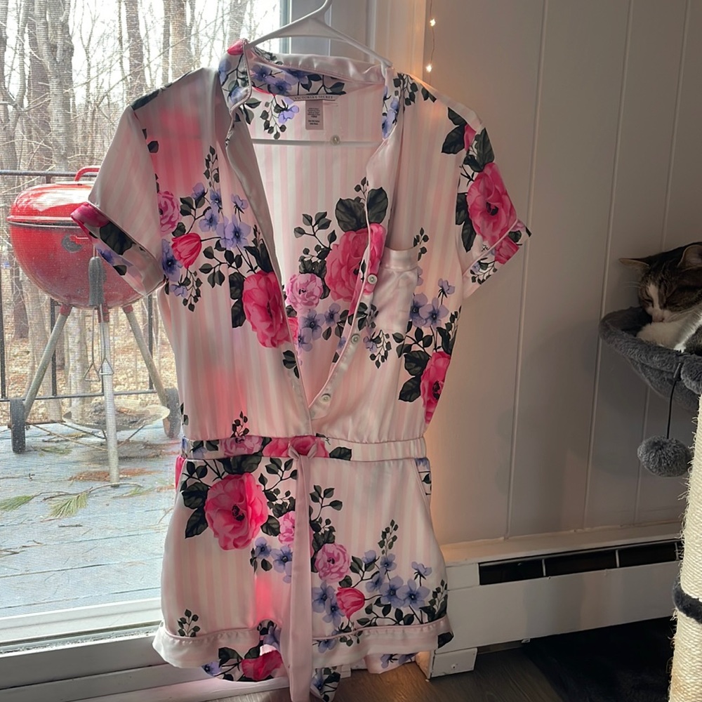 Victoria secret robe